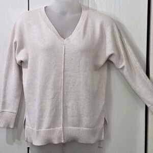 Tahari Cream V-neck Knit Sweater Cotton Blend Women Small Oversized minimalist